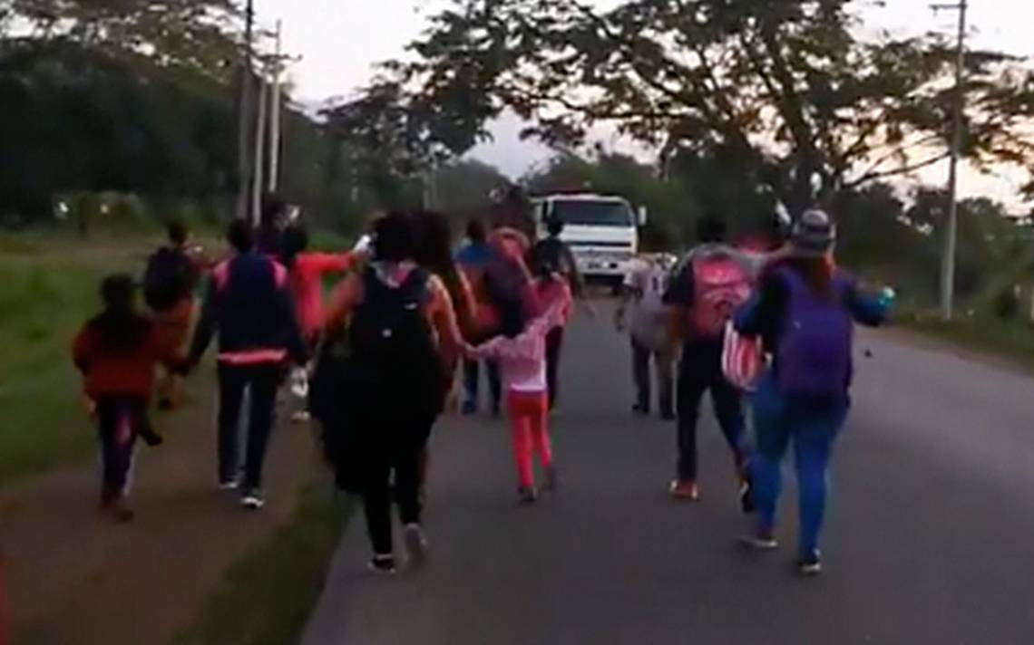 Nueva caravana migrante parte de Honduras y avanza hacia EU El